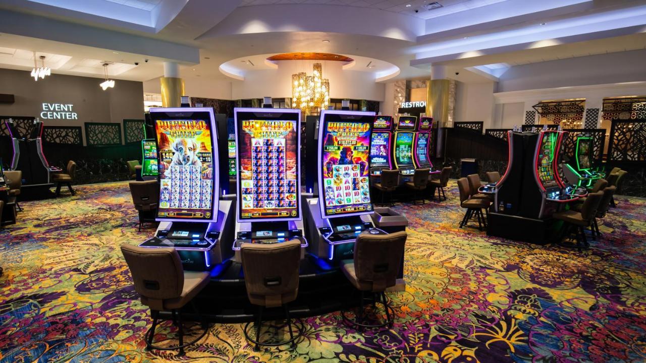 Walker'S Bluff Casino Resort 卡本代尔 外观 照片
